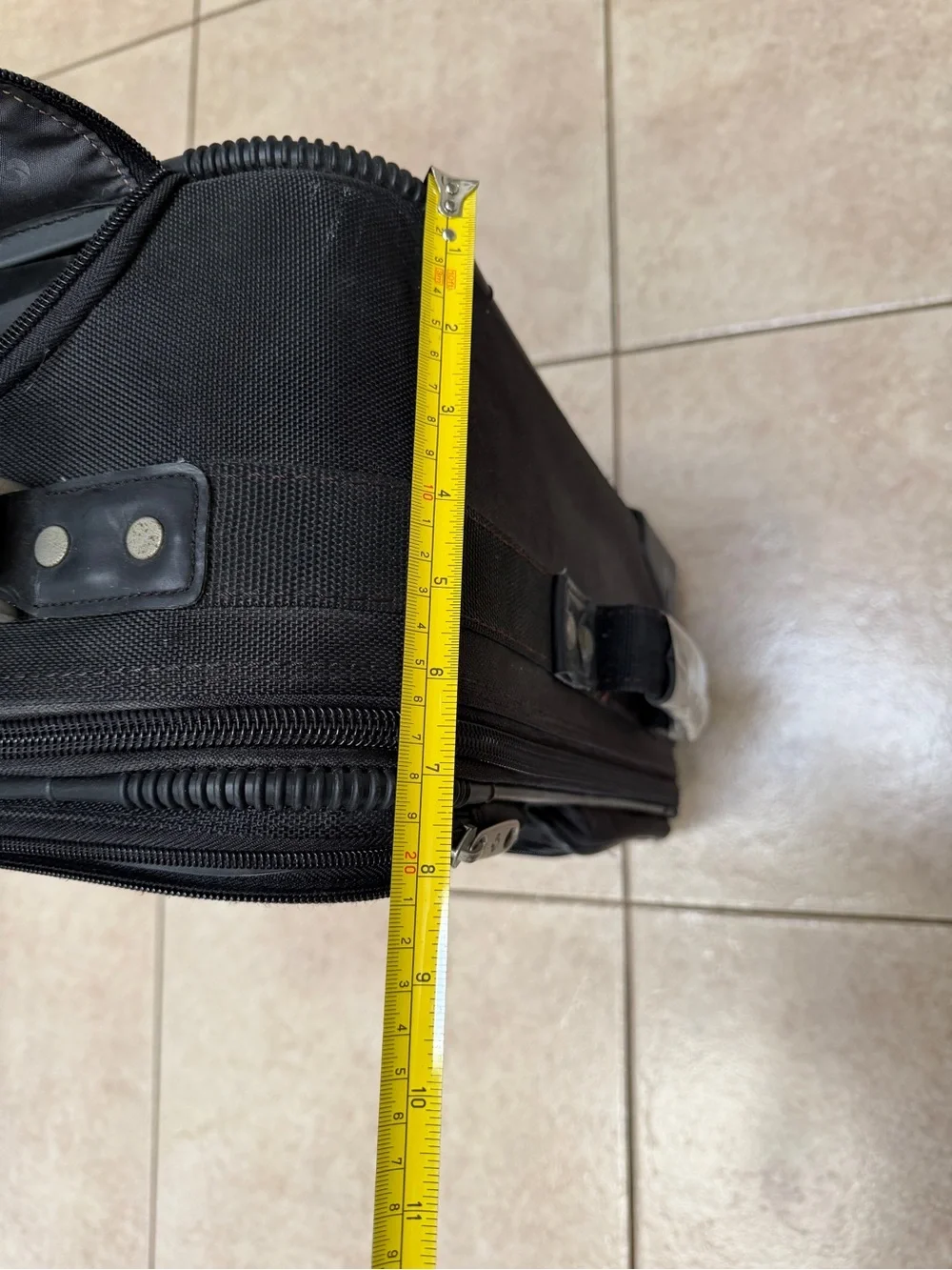 Samsonite Black Upright Rolling Travel Bag with Front Pockets